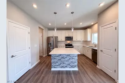 12478 Challenge Way, Columbia Station, OH 44028 - Photo 2