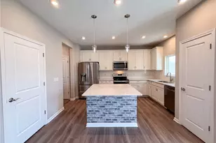 12478 Challenge Wy, Columbia Station, OH 44028 - Photo 2
