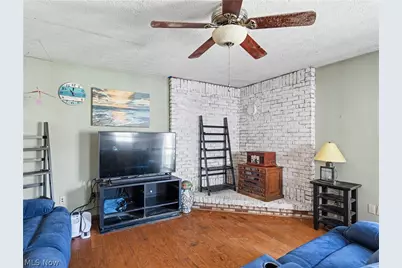 1634 Greenlawn Avenue, Akron, OH 44301 - Photo 12