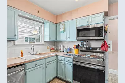 1634 Greenlawn Avenue, Akron, OH 44301 - Photo 8