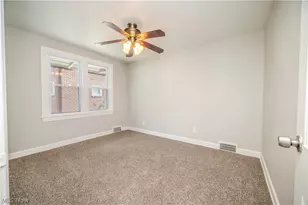 110 S Hazelwood Ave, Youngstown, OH 44509 - Photo 26