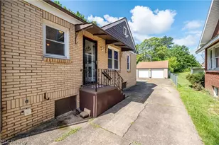 110 S Hazelwood Ave, Youngstown, OH 44509 - Photo 6