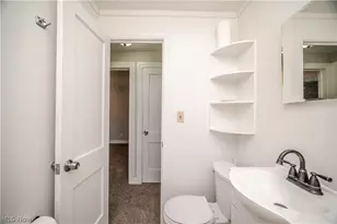 110 S Hazelwood Ave, Youngstown, OH 44509 - Photo 22