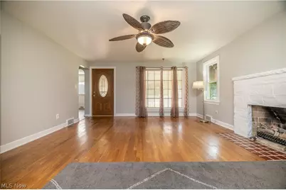 110 S Hazelwood Avenue, Youngstown, OH 44509 - Photo 10