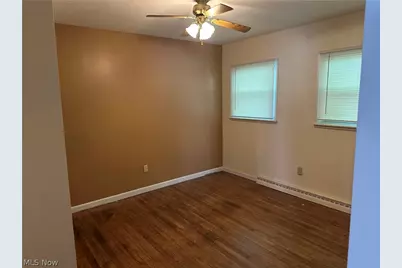 17448 Laurel Avenue, Lake Milton, OH 44429 - Photo 10