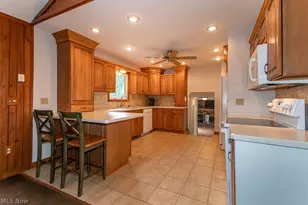 10041 Chardon Rd, Chardon, OH 44024 - Photo 8