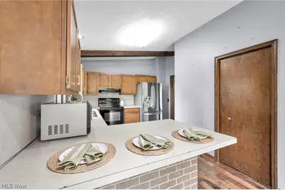 7601 Brookview Street, Louisville, OH 44641 - Photo 14