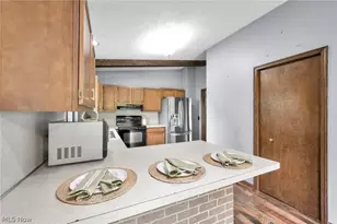 7601 Brookview St, Louisville, OH 44641 - Photo 14