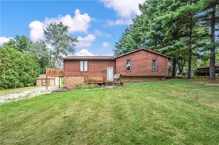7601 Brookview St, Louisville, OH 44641 - Photo 2