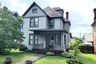 304 Oakwood Ave, Marietta, OH 45750 - Photo 1