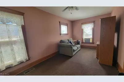 304 Oakwood Avenue, Marietta, OH 45750 - Photo 6
