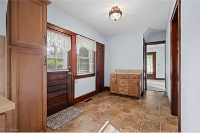 957 Cleveland Avenue, Amherst, OH 44001 - Photo 14