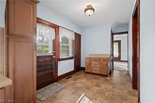 957 Cleveland Ave, Amherst, OH 44001 - Photo 14