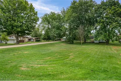 957 Cleveland Avenue, Amherst, OH 44001 - Photo 34