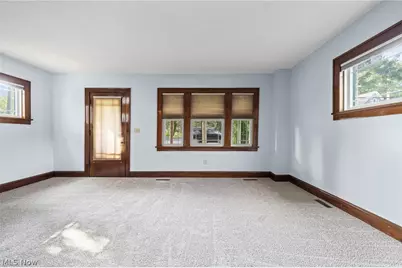 957 Cleveland Avenue, Amherst, OH 44001 - Photo 6