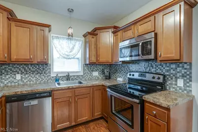 77 Devonshire Drive, Akron, OH 44312 - Photo 8