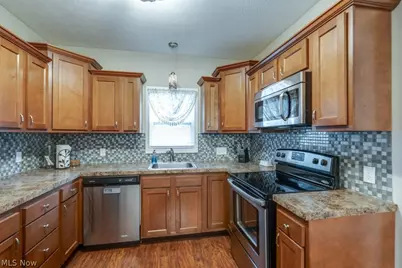 77 Devonshire Drive, Akron, OH 44312 - Photo 8