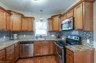77 Devonshire Dr, Akron, OH 44312 - Photo 8