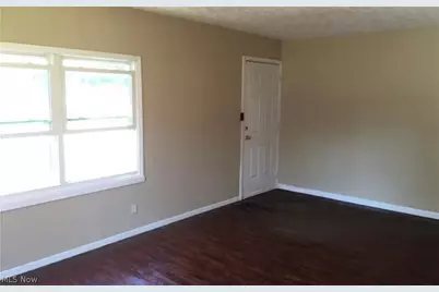 4047 Tacoma Avenue, Lorain, OH 44055 - Photo 4