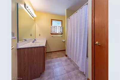 952 Rosemarie Circle, Wadsworth, OH 44281 - Photo 16