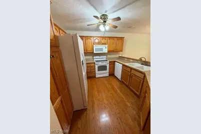 150 W Nevada Avenue, Sebring, OH 44672 - Photo 8