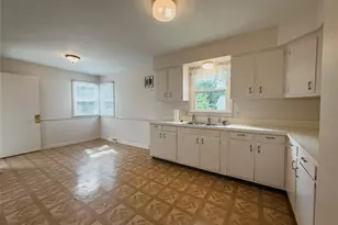 890 Independence Ave, Akron, OH 44310 - Photo 6
