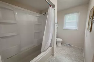 890 Independence Ave, Akron, OH 44310 - Photo 12