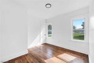 9414 Carton Ave, Loveland, OH 44104 - Photo 16