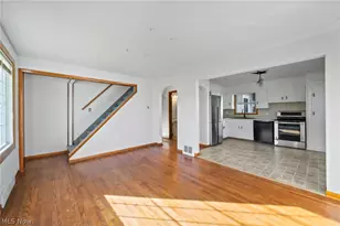 1427 E Broad, Louisville, OH 44641 - Photo 4