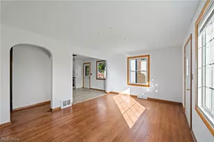 1427 E Broad, Louisville, OH 44641 - Photo 2