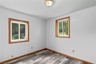 2607 Berry Rd, Akron, OH 44320 - Photo 16
