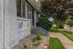 366 Palm Ave, Akron, OH 44301 - Photo 2