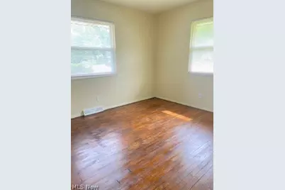184 Kenwood Avenue, Akron, OH 44313 - Photo 8