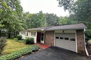 10347 Hillsover Dr, Kirtland, OH 44094 - Photo 4
