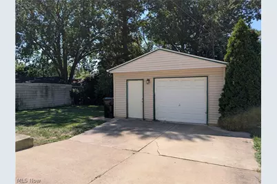 322 Pasadena Avenue, Elyria, OH 44035 - Photo 14