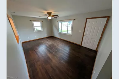 322 Pasadena Avenue, Elyria, OH 44035 - Photo 2
