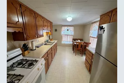 475 E Bell Avenue, McConnelsville, OH 43756 - Photo 10