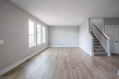 821 Colesbourne Circle, Green, OH 44685 - Photo 10