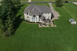 5168 Roxanne Ln, Brunswick, OH 44212 - Photo 4