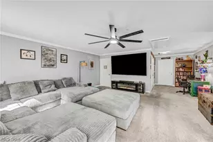 2049 N Park Ln, Roaming Shores, OH 44084 - Photo 12