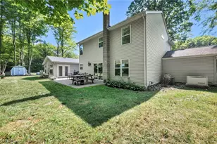 2049 N Park Ln, Roaming Shores, OH 44084 - Photo 40