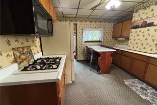 501 Clark St, Cambridge, OH 43725 - Photo 4