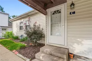 2547 Royal County Down, Uniontown, OH 44685 - Photo 8