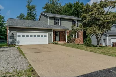 203 Albany Drive NW, Canton, OH 44708 - Photo 2