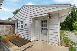 2964 Pressler Rd, Uniontown, OH 44685 - Photo 16