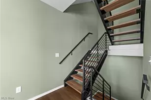 2334 W 16th Pl, Loveland, OH 44113 - Photo 16