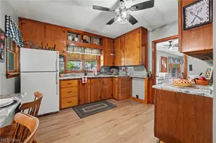 10745 Johnnycake Ridge Rd, Concord Twp, OH 44077 - Photo 8