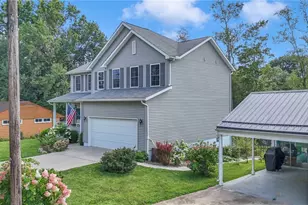 22 Garfield Ave, New Concord, OH 43762 - Photo 2
