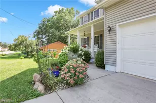22 Garfield Ave, New Concord, OH 43762 - Photo 4