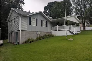 111 Gaywood Dr, St Clairsville, OH 43950 - Photo 2